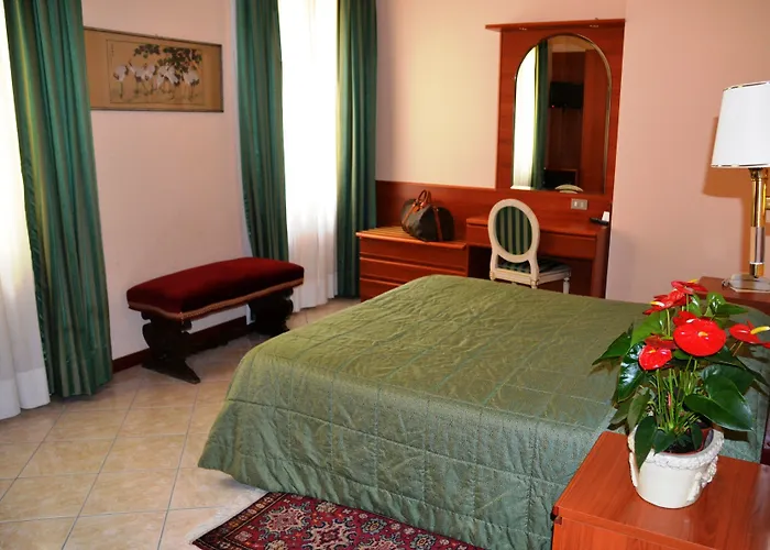 밀란 스페란자 오 락 4* 스트레사